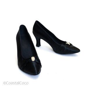 Very Fine Ladies Ballroom Dancing Shoes 8.5 Standard Black Satin Rhinestone Bow